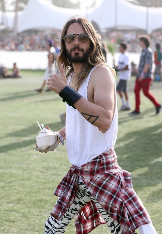 Style-Watch-Celebrities-At-2014-Coachella-Music-Festival-DerriusPierreCom-1